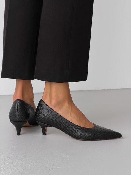 Натуральні шкіряні (рептилія) туфлі ТМ Olli Shoes чорні 11090-131233 фото