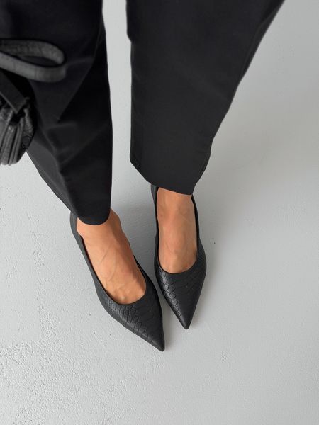 Натуральні шкіряні (рептилія) туфлі ТМ Olli Shoes чорні 11090-131233 фото